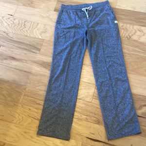 Vuori halo wide leg grey joggers M